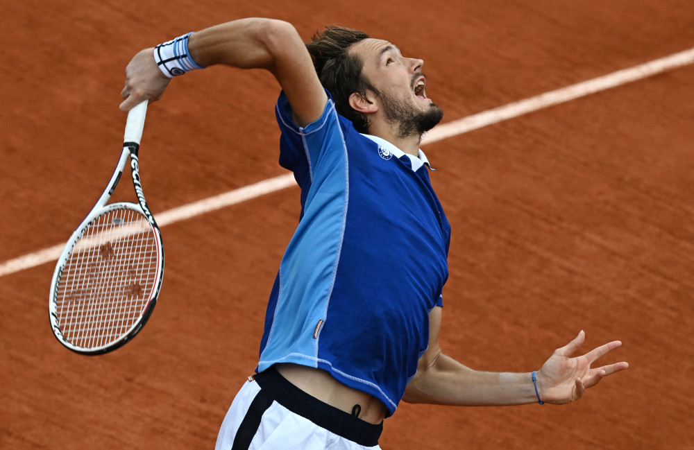 法网碾压戴维斯杯，梅德韦杰夫状态火热