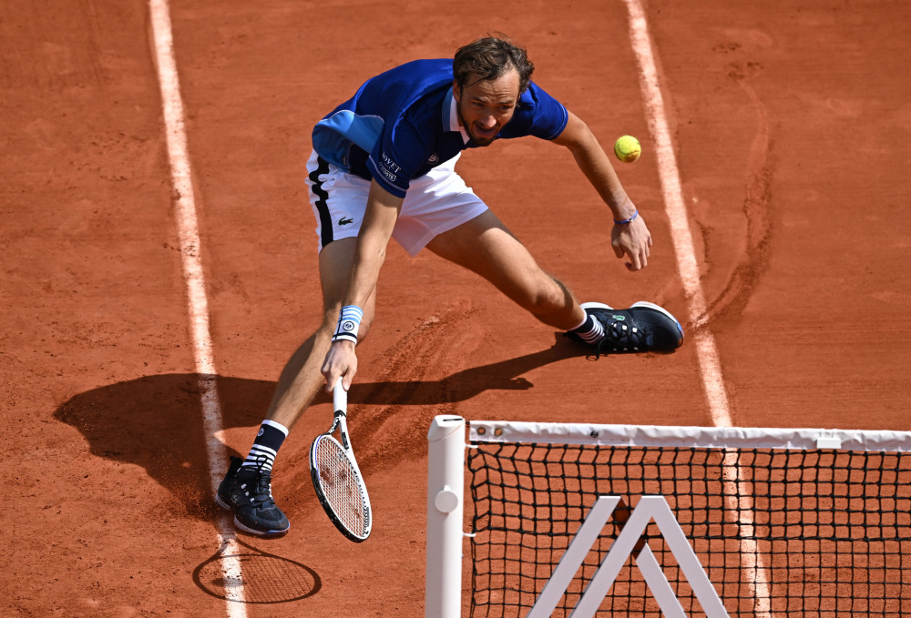 法网碾压戴维斯杯，梅德韦杰夫状态火热