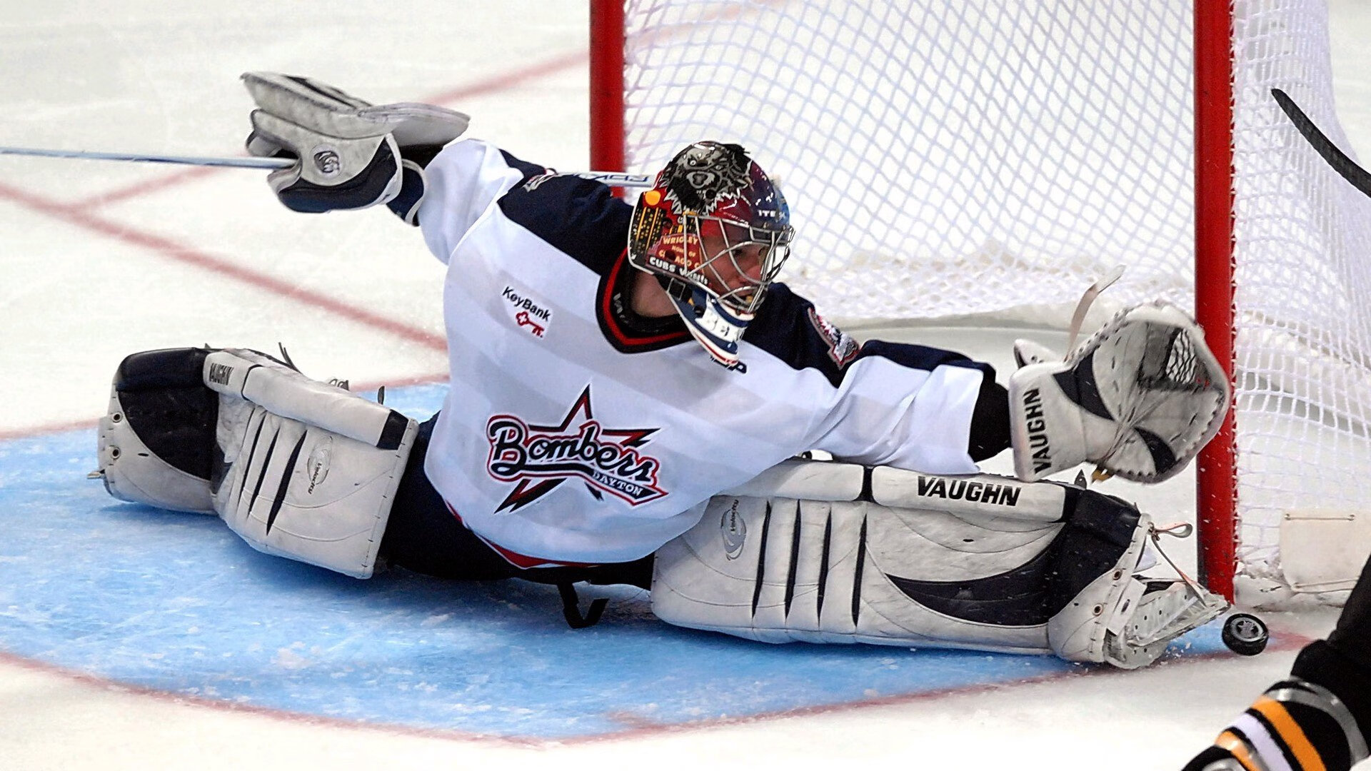 广厦队淘汰赛过关广东队,霍勒迪关键回合不手软